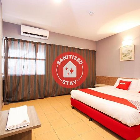 Oyo 89676 Hotel 22 Seremban Exterior photo