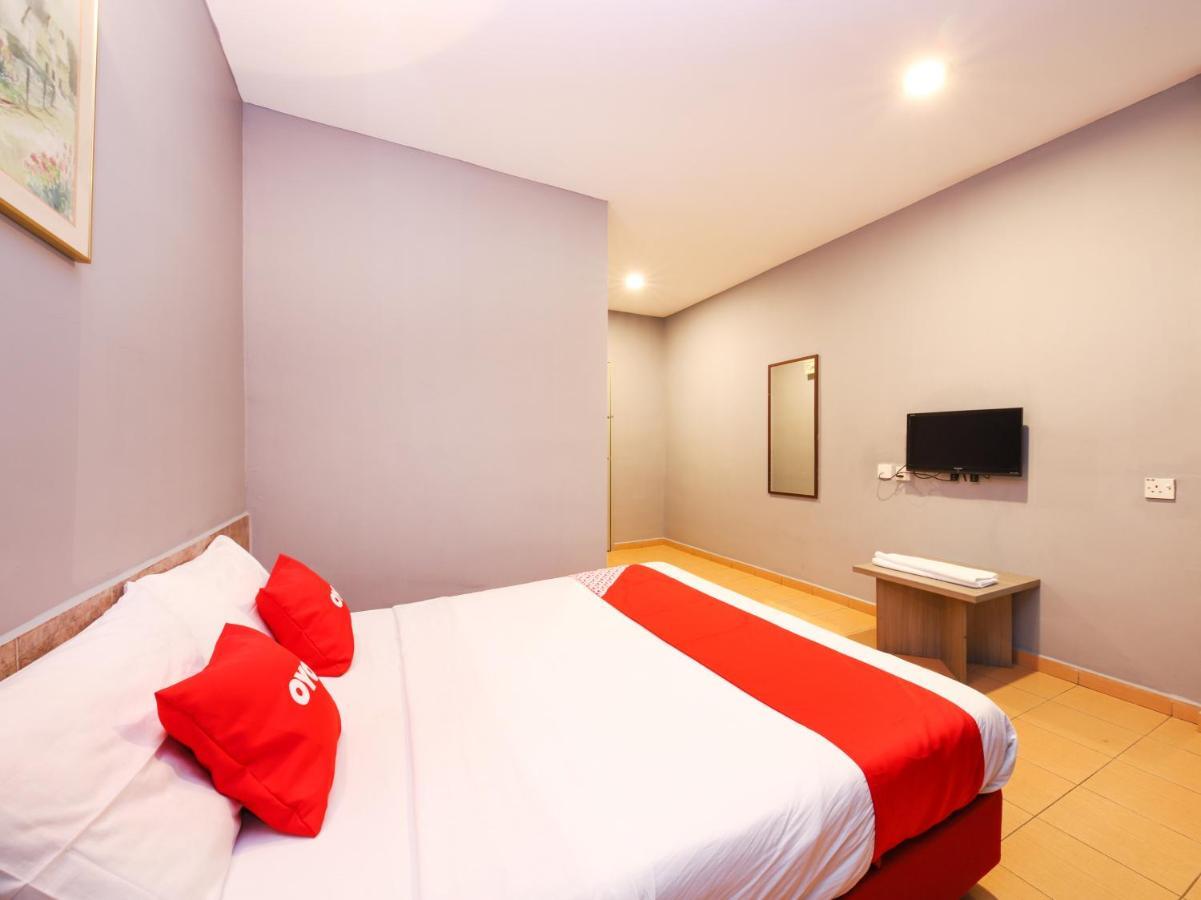 Oyo 89676 Hotel 22 Seremban Exterior photo