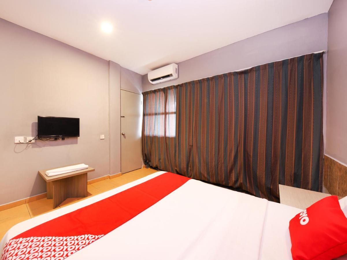 Oyo 89676 Hotel 22 Seremban Exterior photo